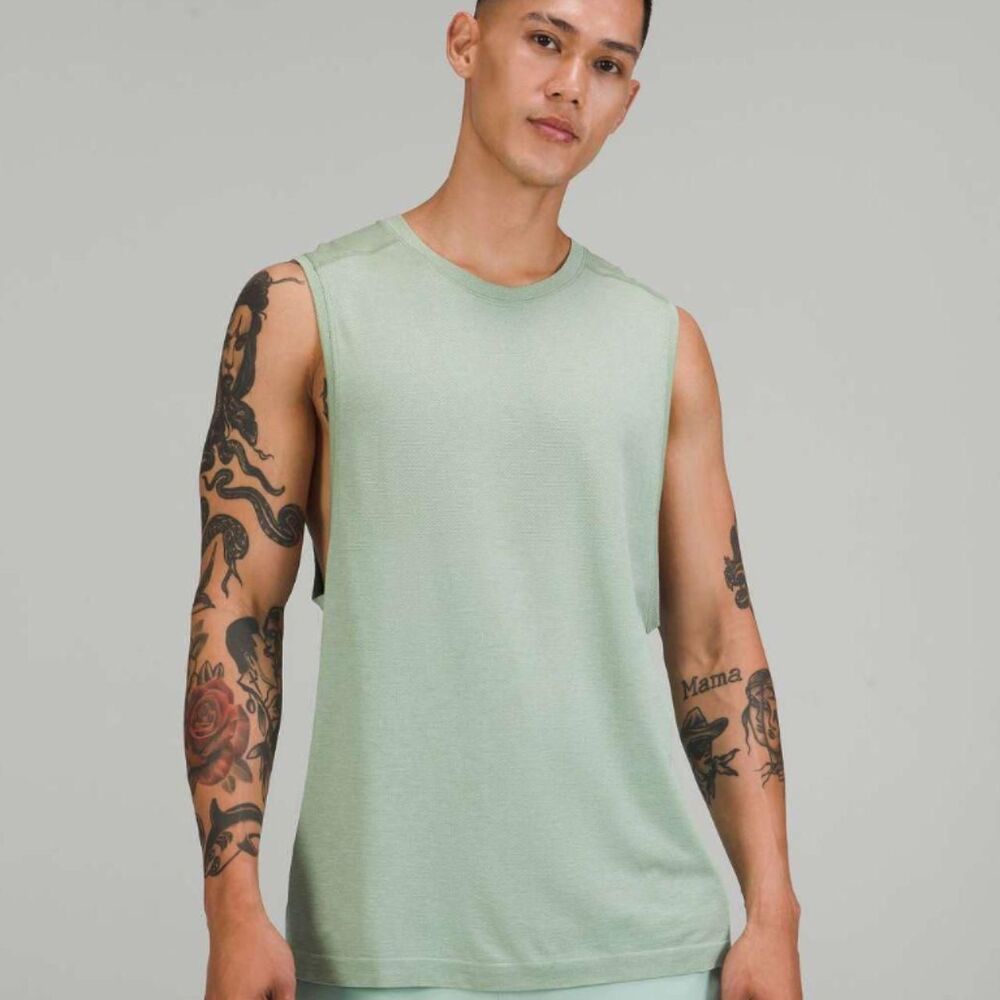 Lululemon Men's Metal Vent Tech Sleeveless Shirt Tank 2.0 Green - Size Small